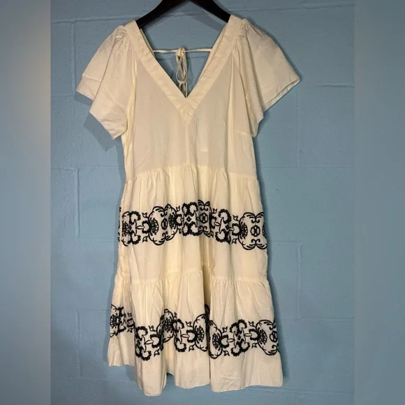 NWT Old Navy Embroidered Mini Swing Dress - Picture 4 of 9